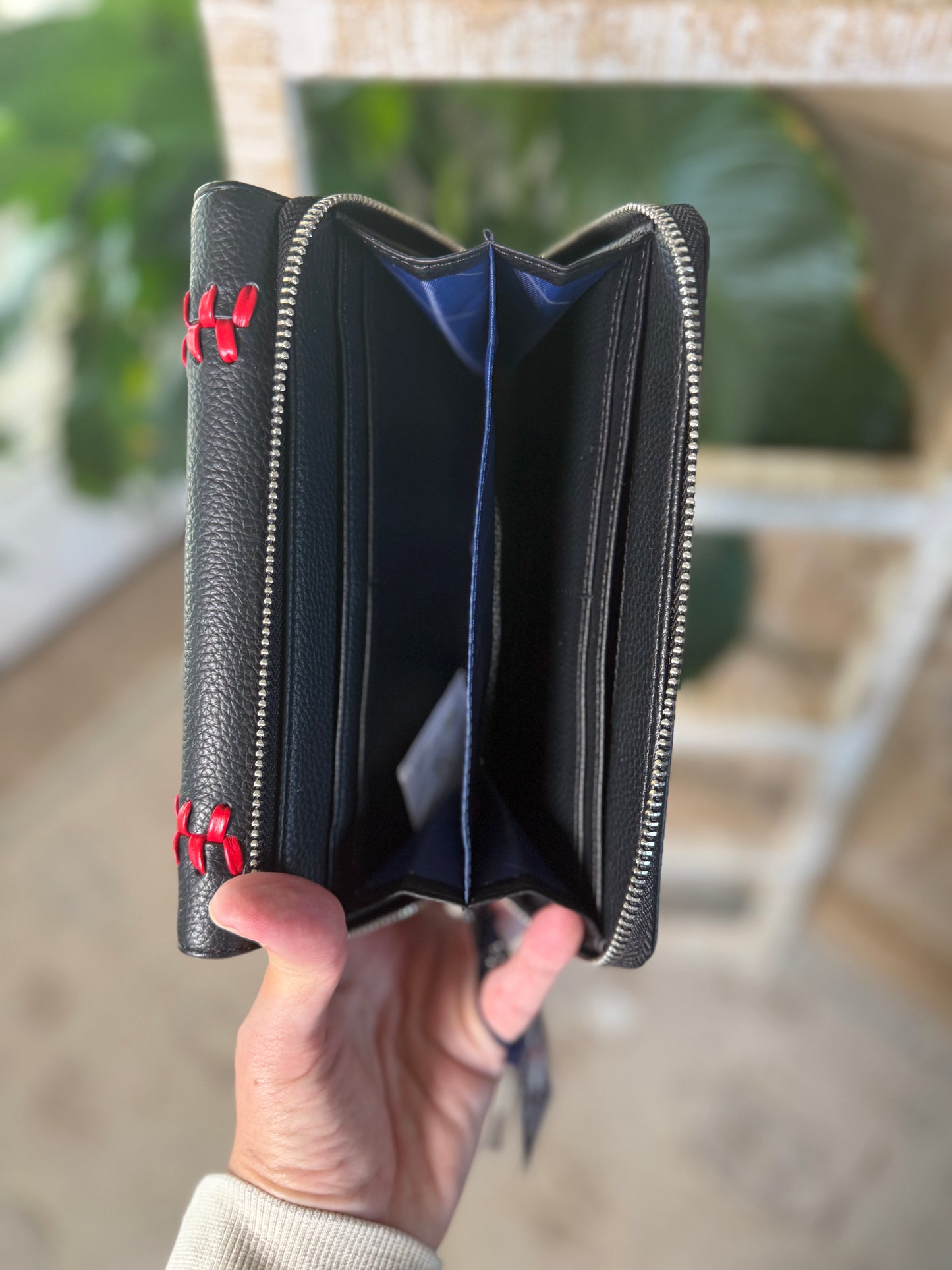 Astros Wallet Clutch in Black