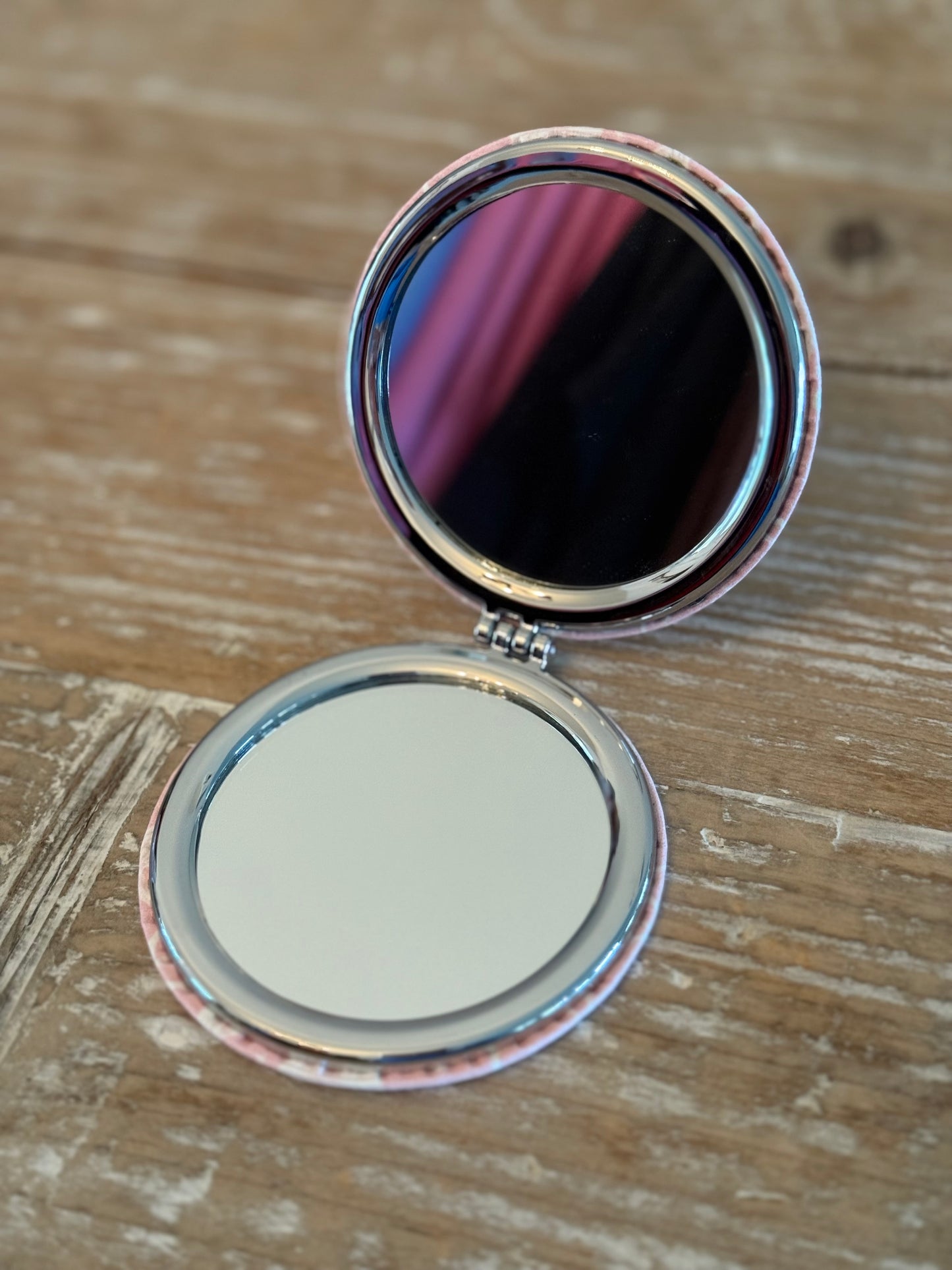 Compact Mirror