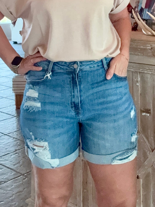 Georgia Distressed Short