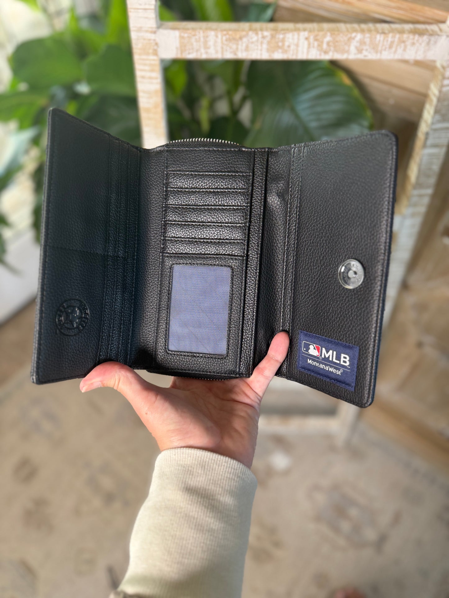 Astros Wallet Clutch in Black