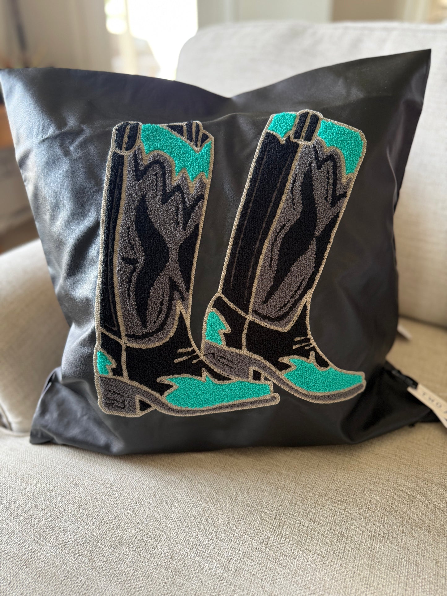 Showcase Steppin Pillow Cover