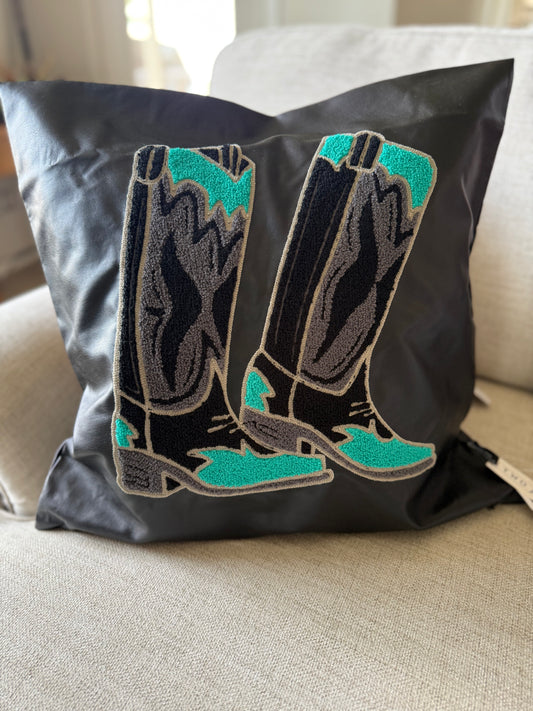 Showcase Steppin Pillow Cover