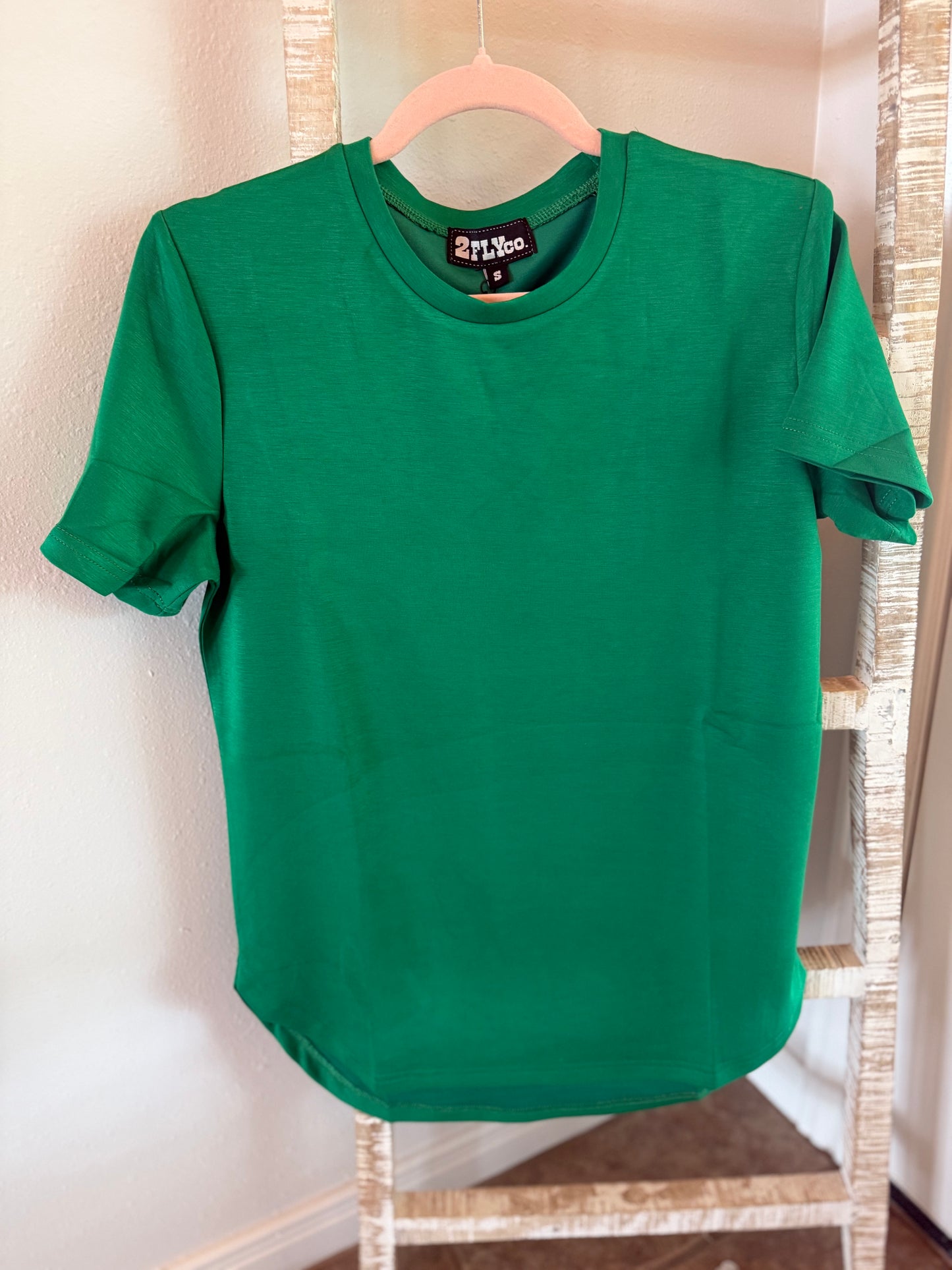 Cloud Basic Free Tee in Kelly Green