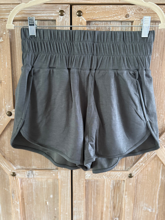 Cloud Basic Short Charcoal